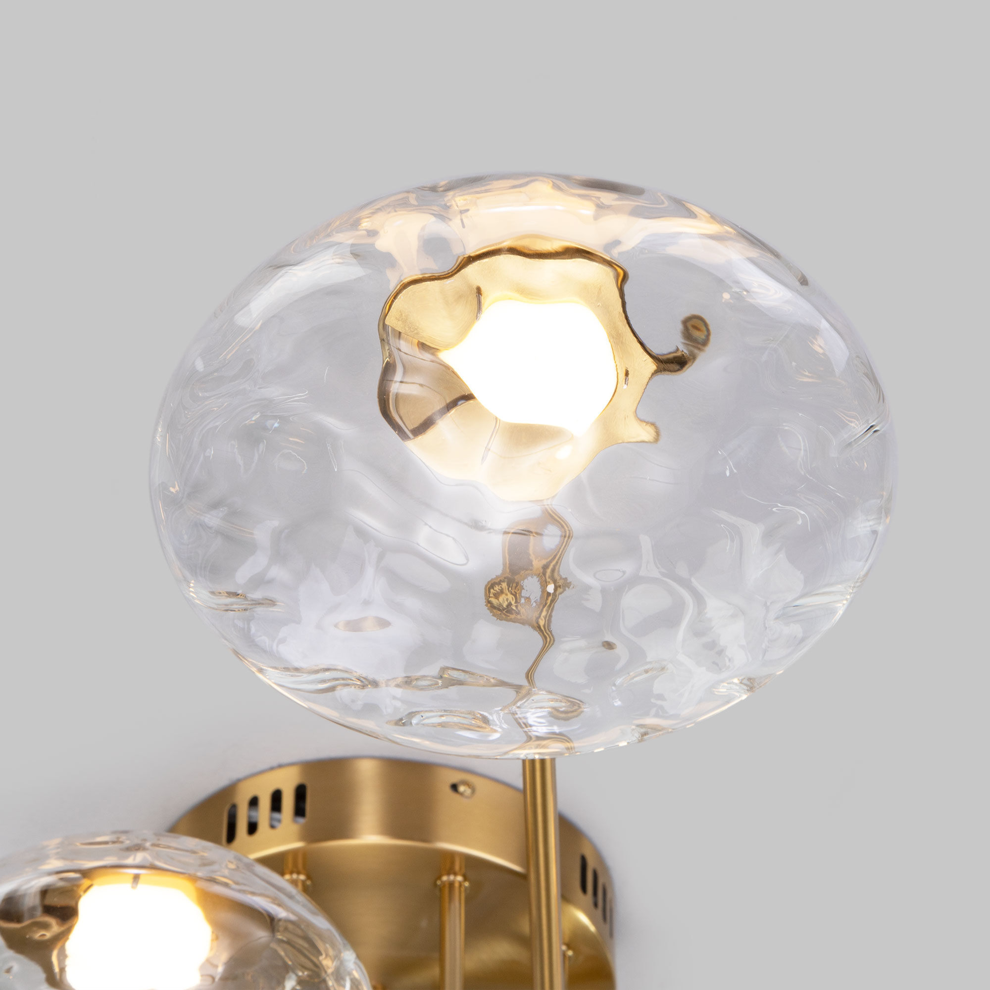 Светильник Eurosvet 50389 LED латунь