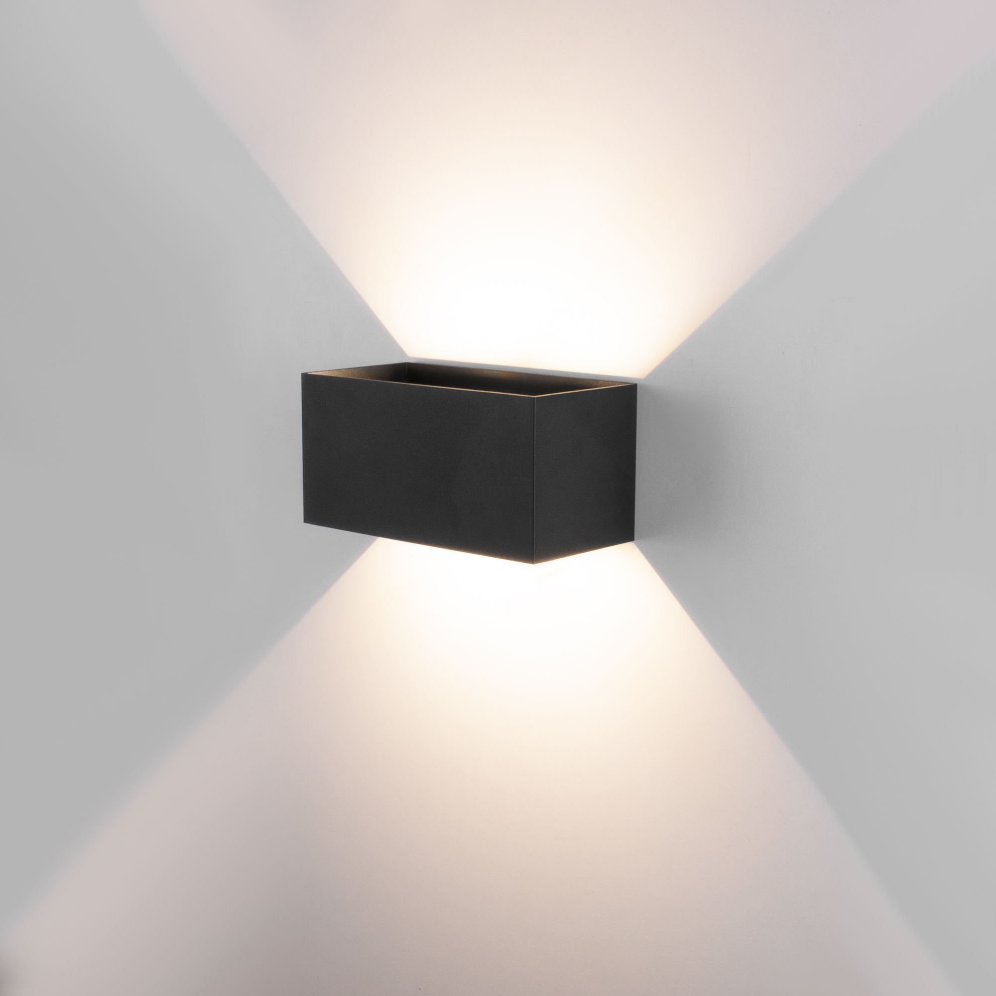 Уличный светильник настенный Elektrostandard 35137/W черный