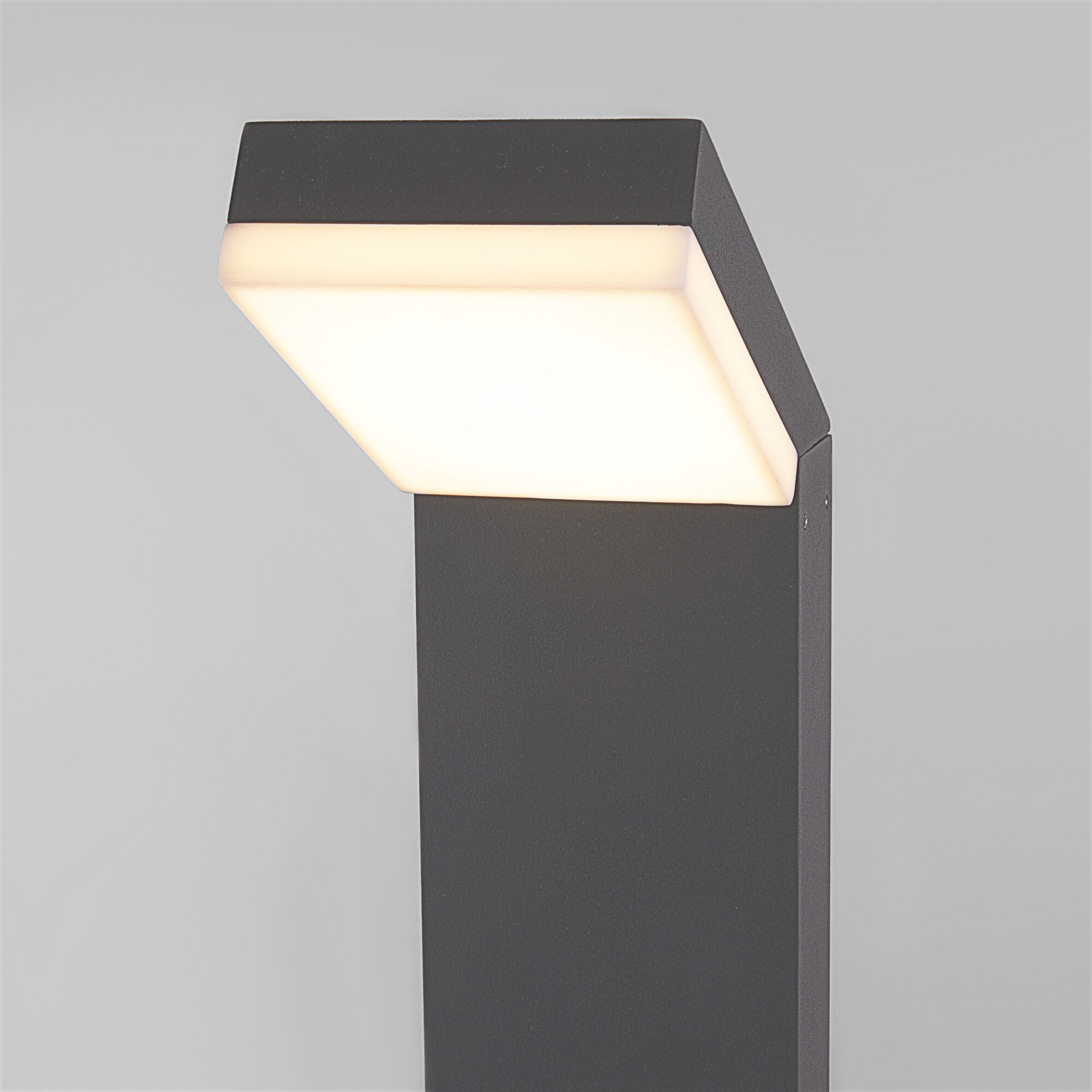 Уличный светильник на столбе Elektrostandard 1542 TECHNO LED серый