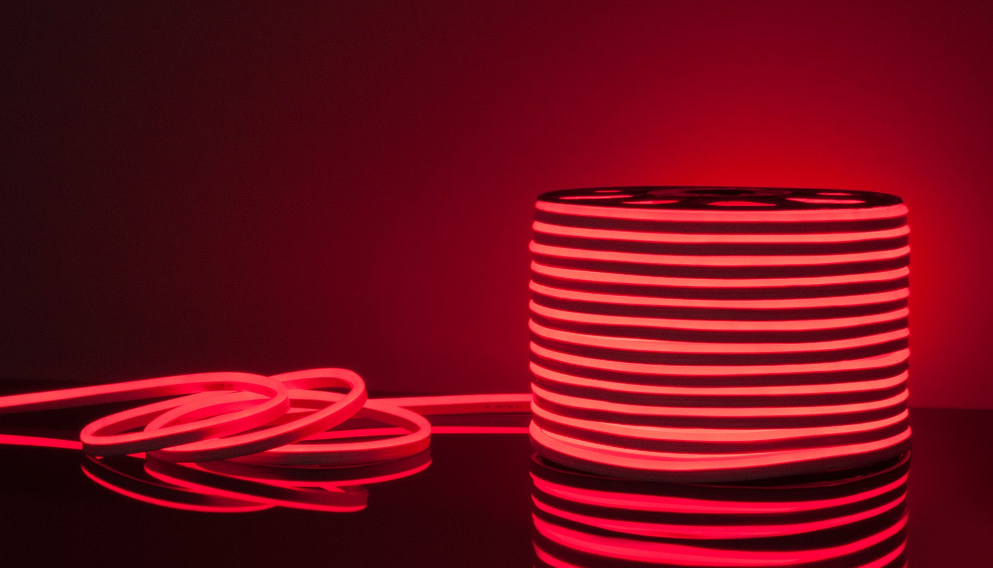 Уличный светильник Elektrostandard Гибкий неон 220V 9,6W 120Led 2835 IP67 односторонний красный, 50м