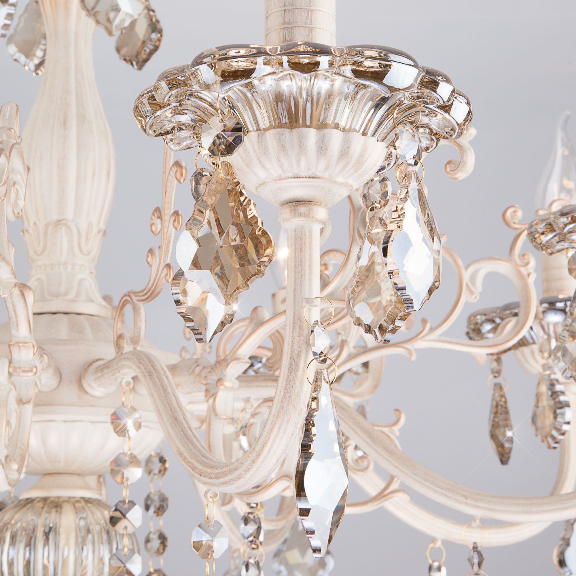 Люстра подвесная Eurosvet 3281/8 белый с золотом / тонированный хрусталь