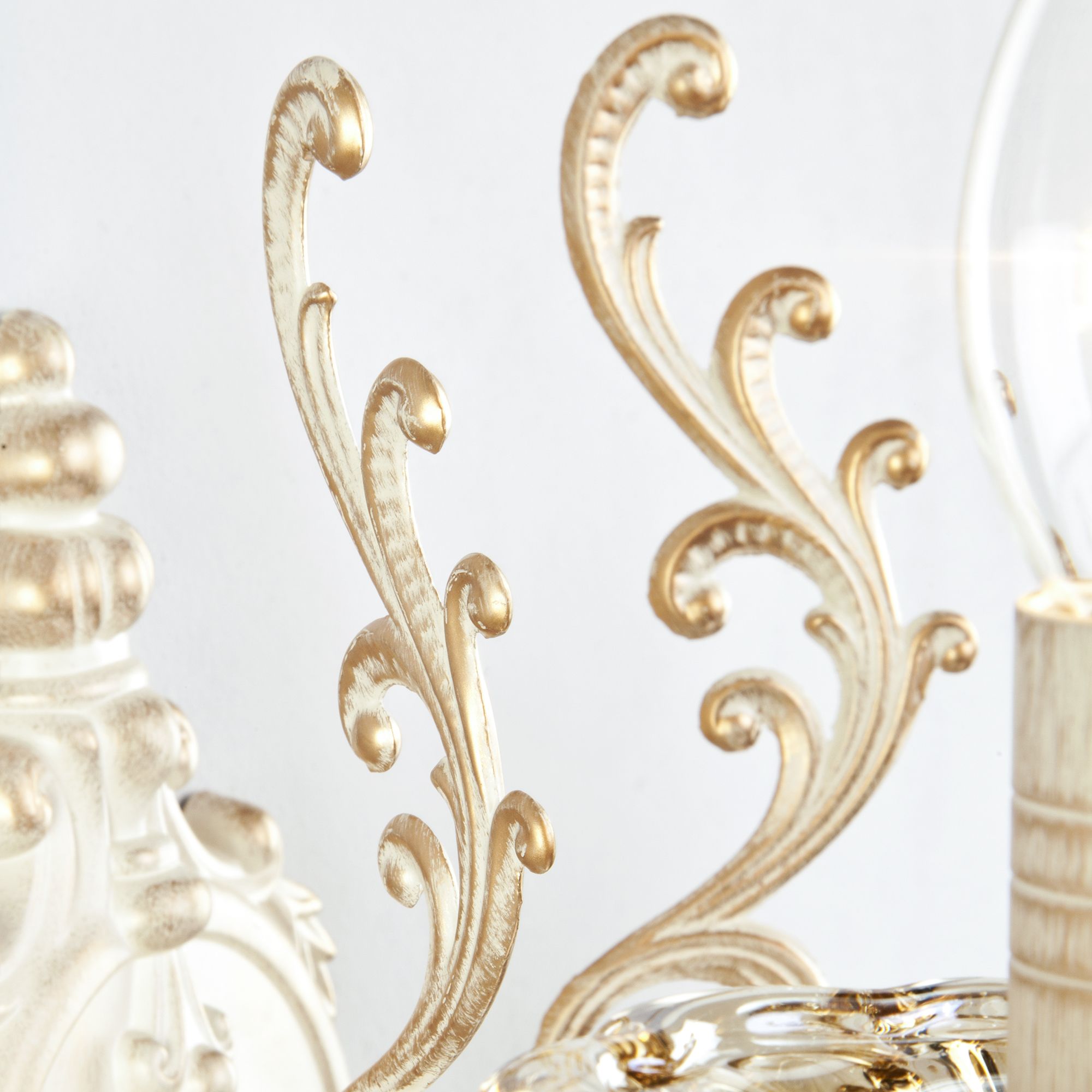 Бра на 2 лампы Eurosvet 3281/2 белый с золотом / тонированный хрусталь