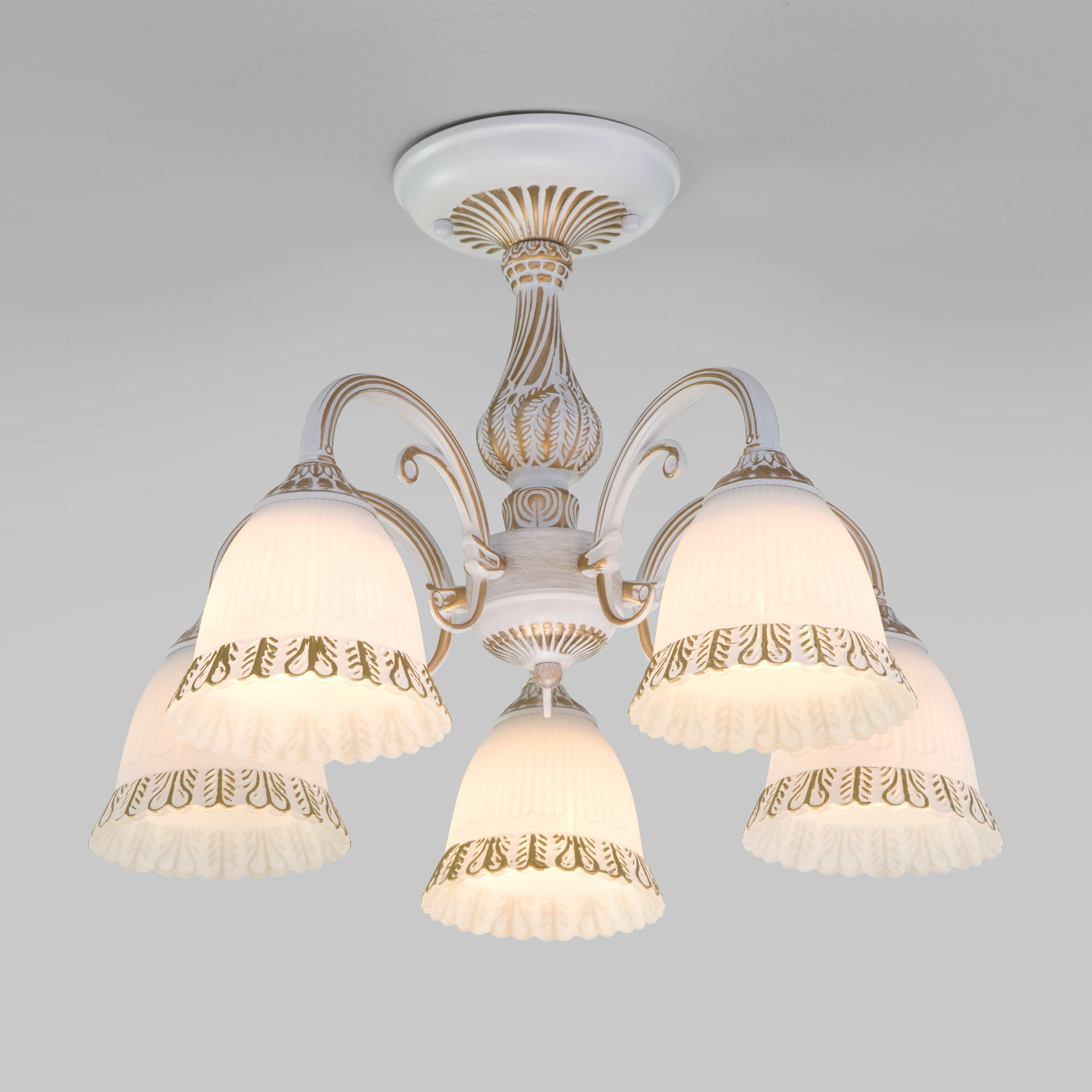 Люстра Eurosvet 60107/5 белый с золотом