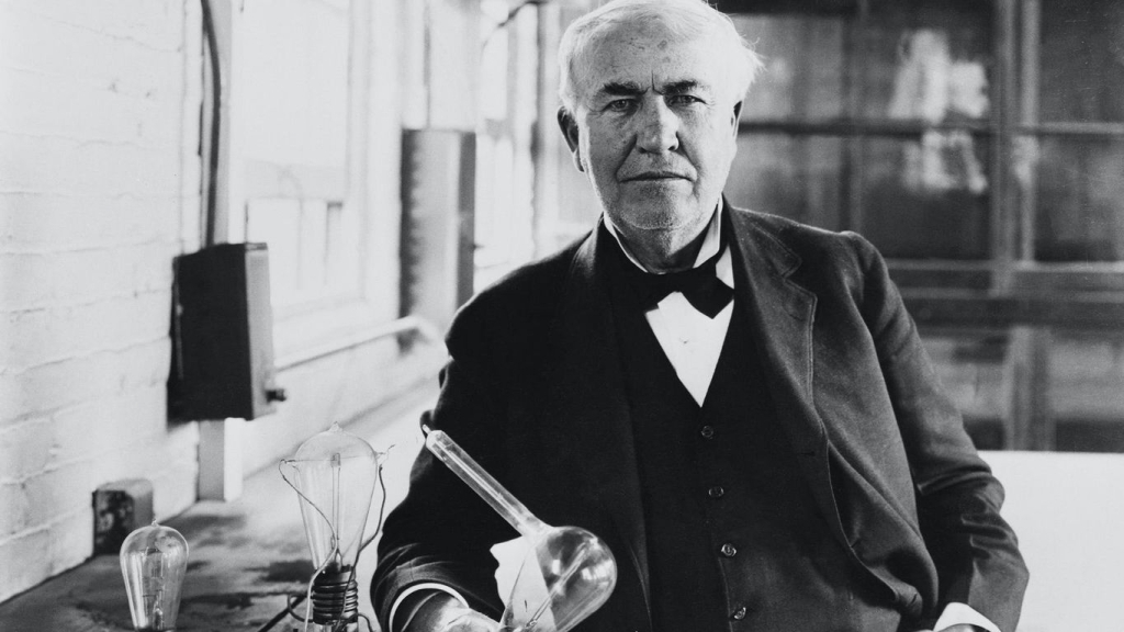 Томас Эдисон получил патент на электрическую лампочку
