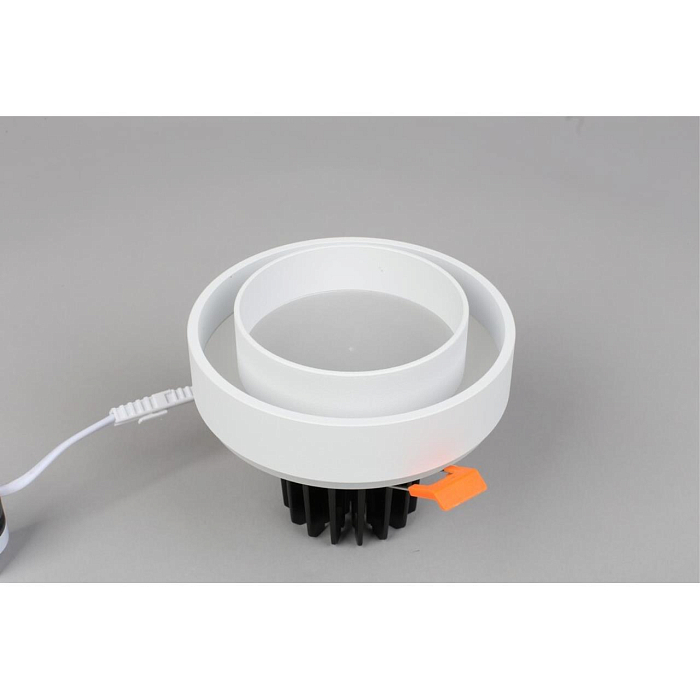 Светильник накладной Omnilux OML-103209-15