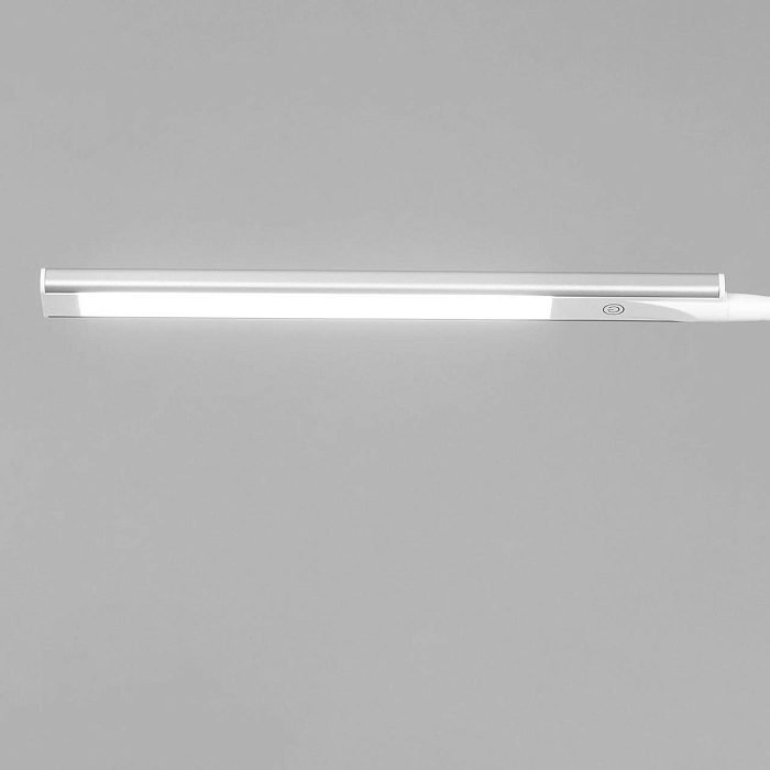 Настольная лампа для школьников  CL803090N