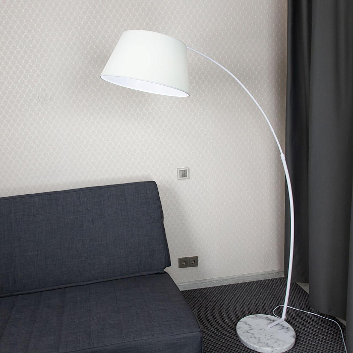 Торшер на 1 лампу  CL807010