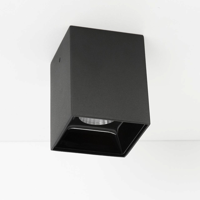 CL7440211 Старк Черный+Черный Св-к Потол. 12W*3500K Светильник накладной  CL7440211