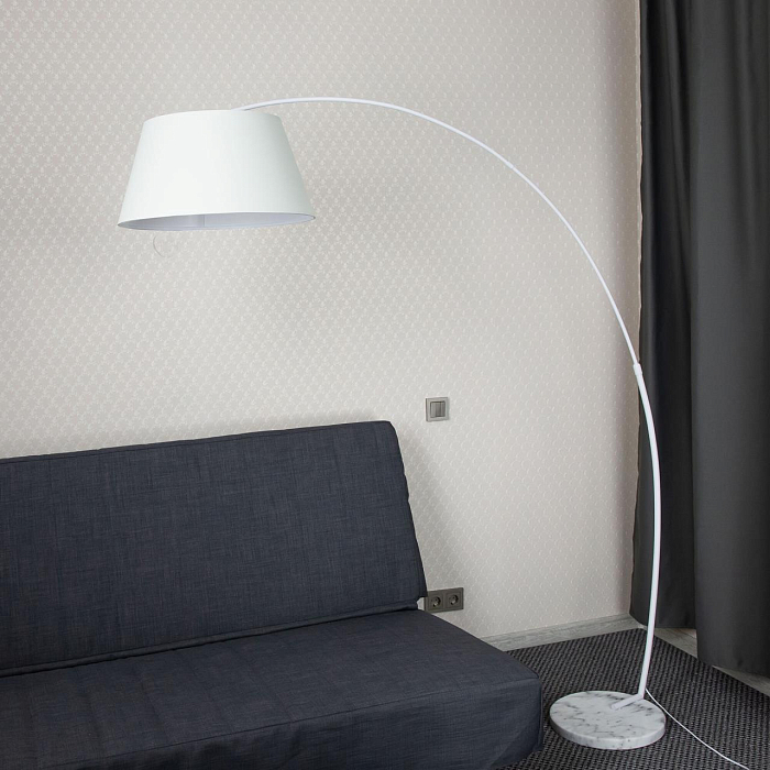 Торшер на 1 лампу  CL807010