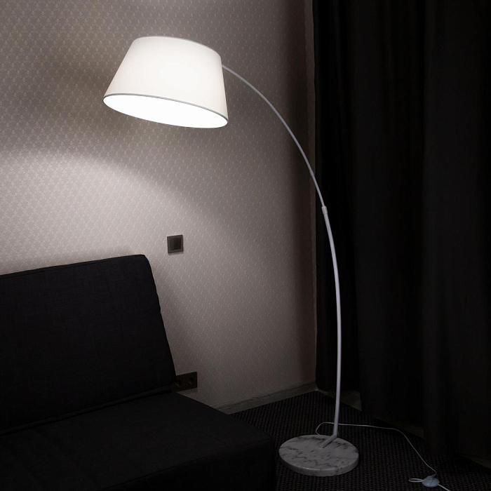 Торшер на 1 лампу  CL807010