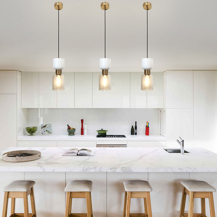 Светильник одинарный Eurosvet 50118/1 латунь