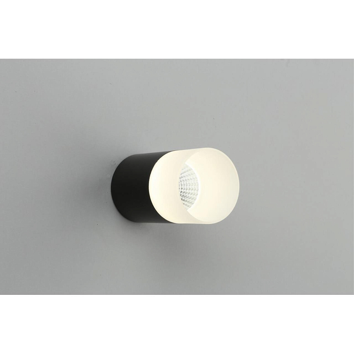 Светильник накладной Omnilux OML-100019-05