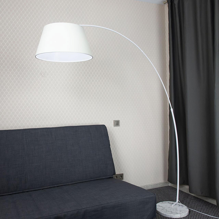 Торшер на 1 лампу  CL807010