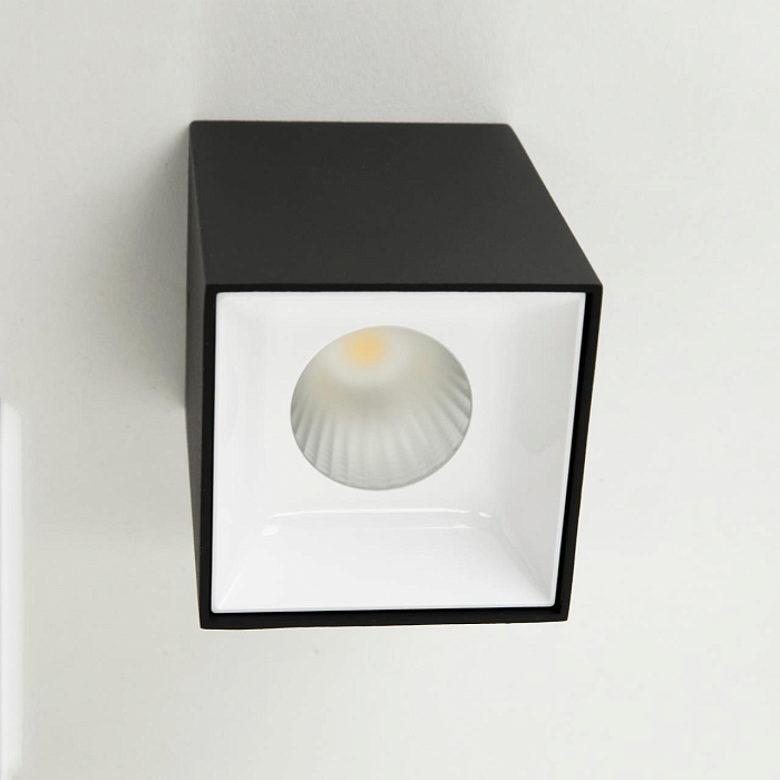 CL7440210 Старк Черный+Белый Св-к Потол. 12W*3500K Светильник накладной  CL7440210