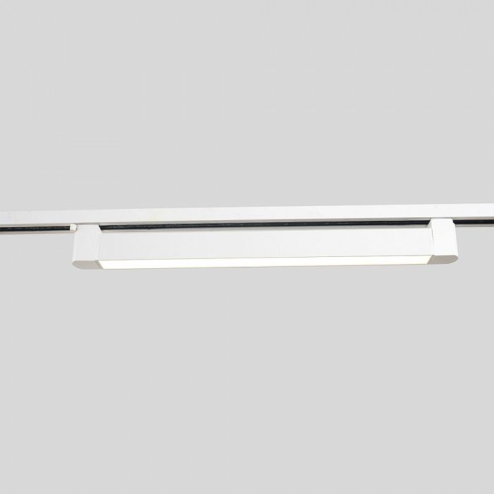 Crystal Lux CLT 0.31 010 18W WH M4000K