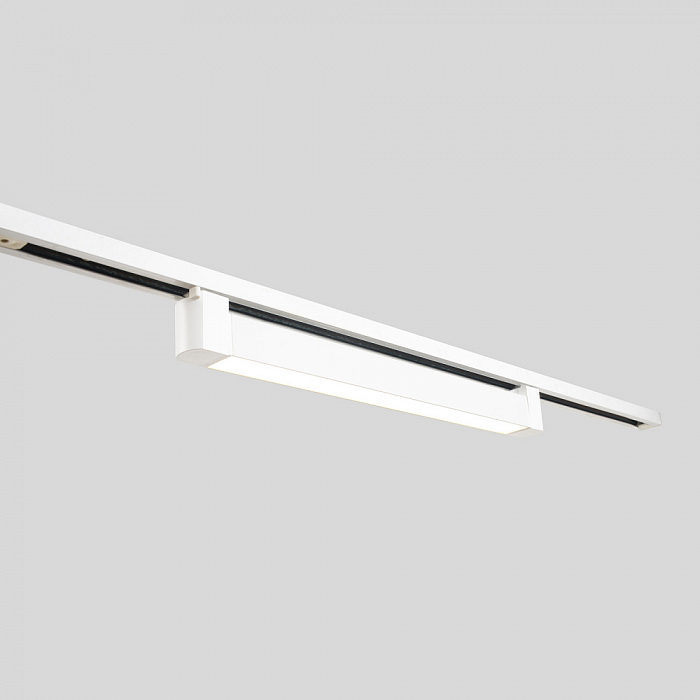 Crystal Lux CLT 0.31 010 18W WH M4000K