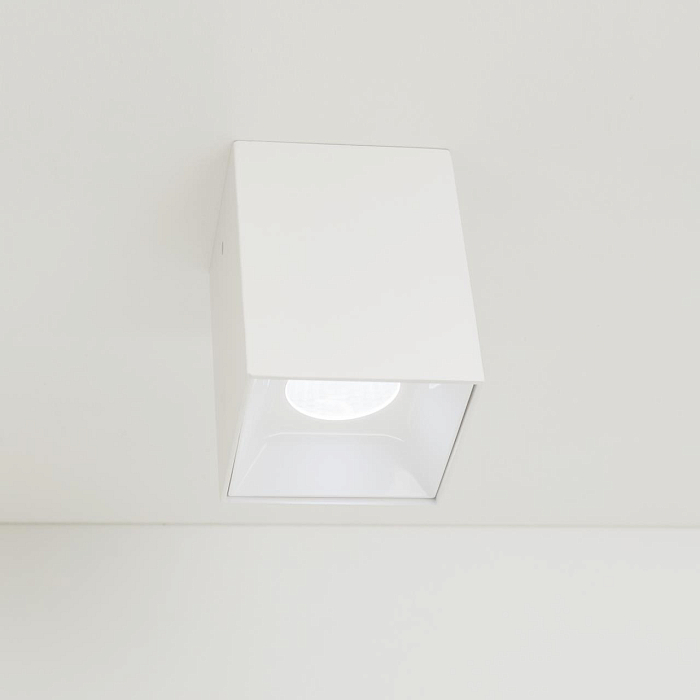 Светильник накладной  CL7440200