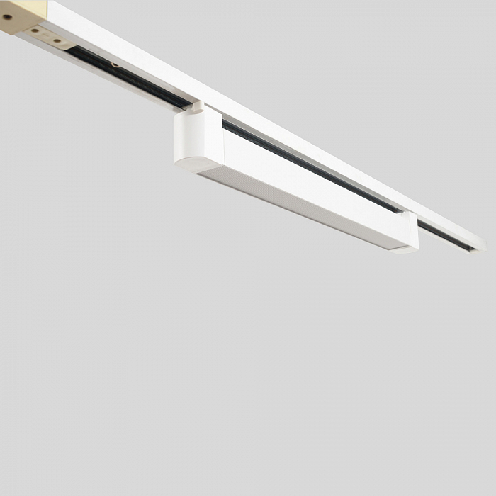 Crystal Lux CLT 0.31 010 18W WH M4000K
