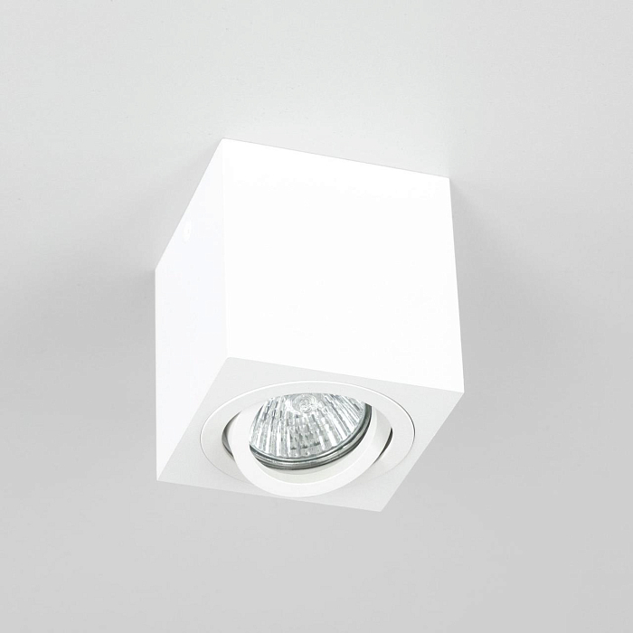 Светильник накладной  CL538211