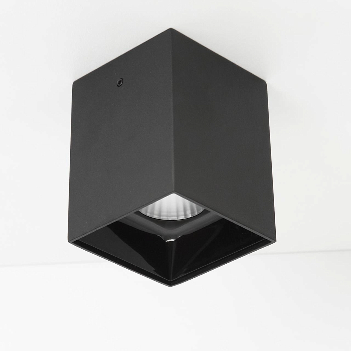 CL7440211 Старк Черный+Черный Св-к Потол. 12W*3500K Светильник накладной  CL7440211