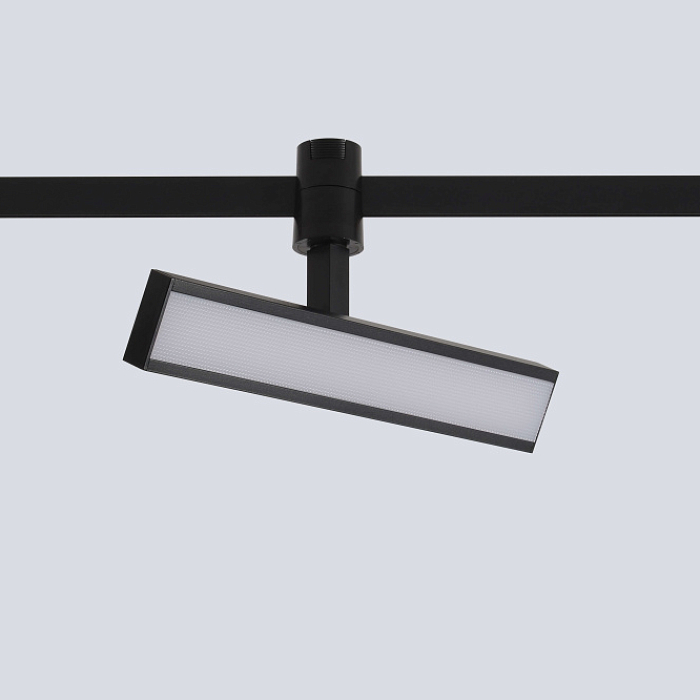 Crystal Lux CLT 0.37 001 10W BL SMART